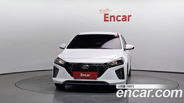 Hyundai Ioniq гибрид, 2019 3
