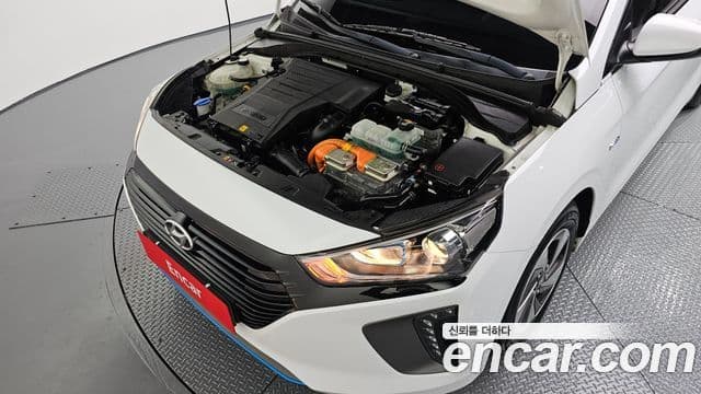 Hyundai Ioniq гибрид, 2019 6