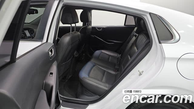 Hyundai Ioniq гибрид, 2019 11