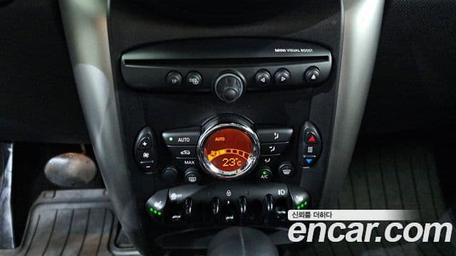 Mini Cooper D Countryman 1세대, 2014 17