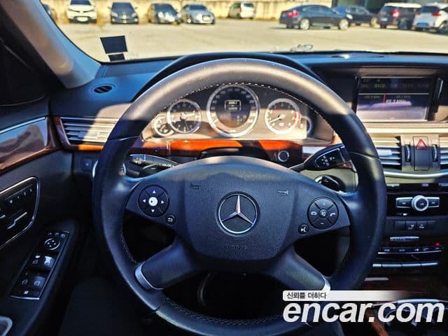Mercedes-Benz E-класс W212 E300 Elegance, 2011 13