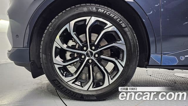 Lincoln Nautilus 2세대 2.0 Reserve AWD, 2024 все фото