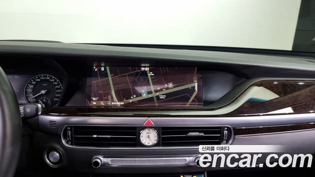 Genesis G90 Luxury, 2021 15