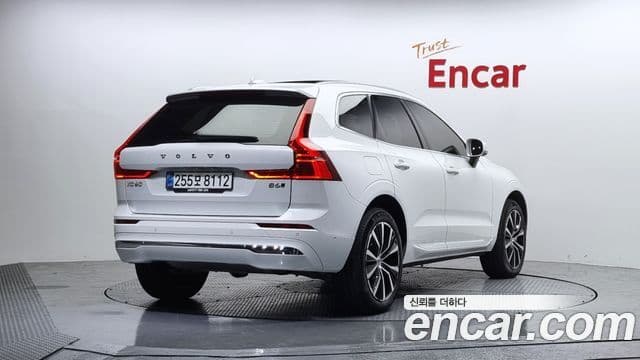 Volvo XC60 2세대 B6 Ultra Bright, 2025 2