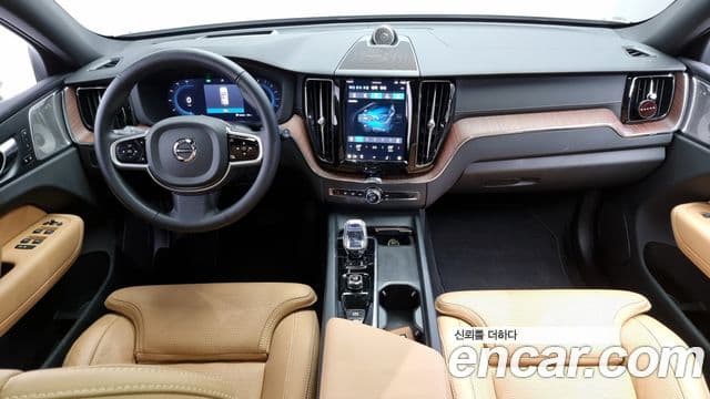 Volvo XC60 2세대 B6 Ultra Bright, 2025 7