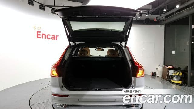 Volvo XC60 2세대 B6 Ultra Bright, 2025 20