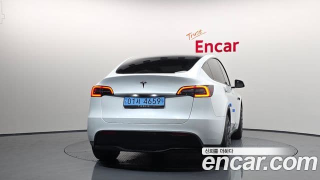 Tesla модель Y, 2023 4