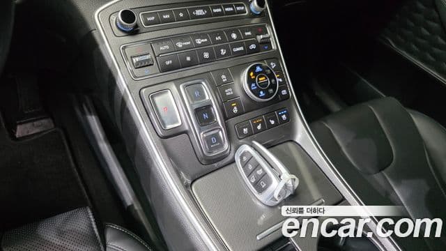 Hyundai The / новый New Santa Fe Exclusive, 2023 9