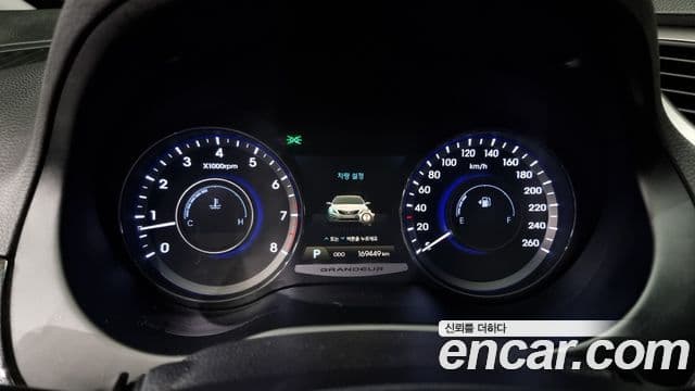 Hyundai Grandeur HG Executive, 2012 8