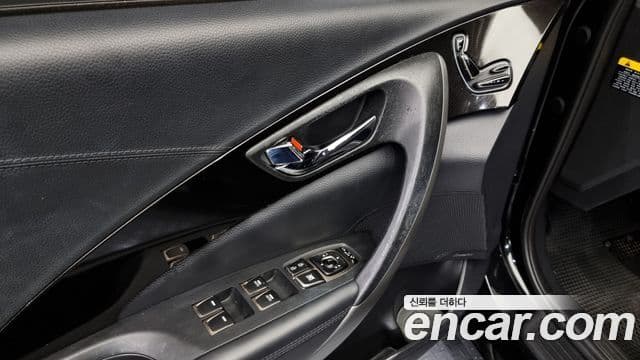 Hyundai Grandeur HG Executive, 2012 18