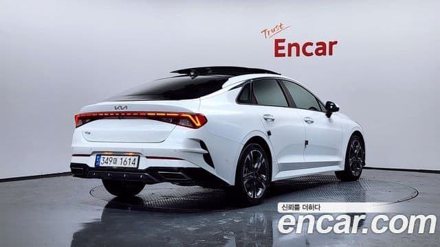 Kia K5 3세대 Signature, 2022 2