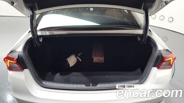 Kia K5 3세대 Signature, 2022 20