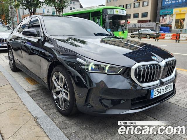 BMW 5시리즈 (G60), 2025 2