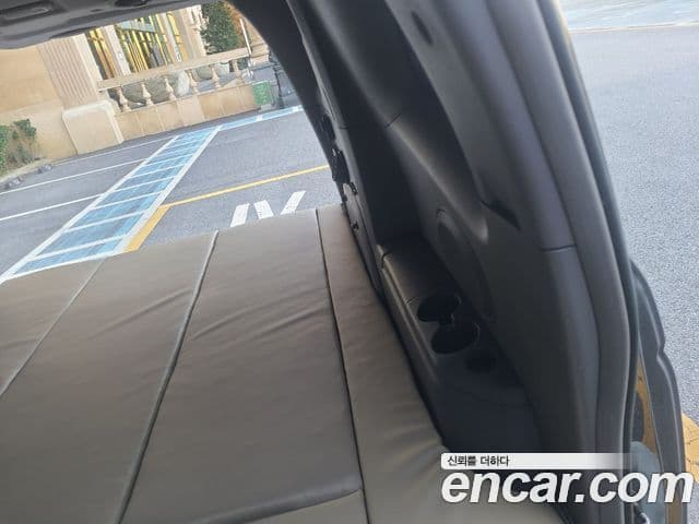 KG모빌리티(SsangYong) Korando 투리스모 4WD GT 9인승, 2014 14