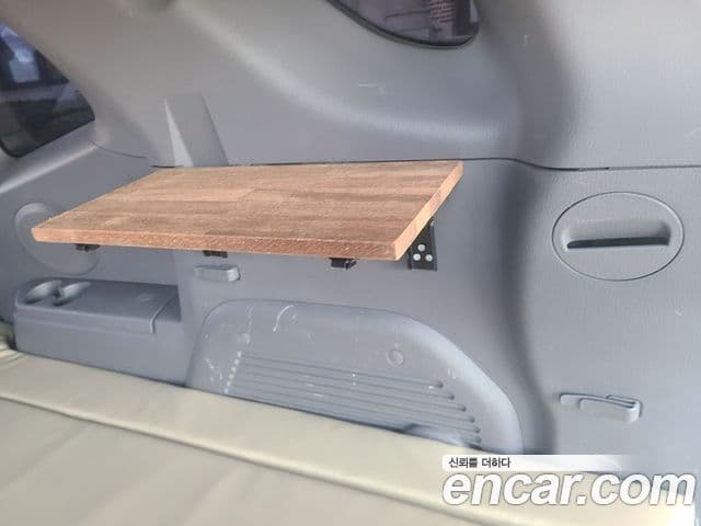 KG모빌리티(SsangYong) Korando 투리스모 4WD GT 9인승, 2014 16