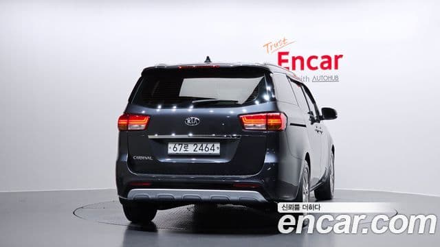 Kia All New Carnival Noblesse, 2015 4