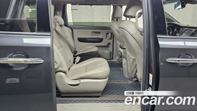 Kia All New Carnival Noblesse, 2015 12