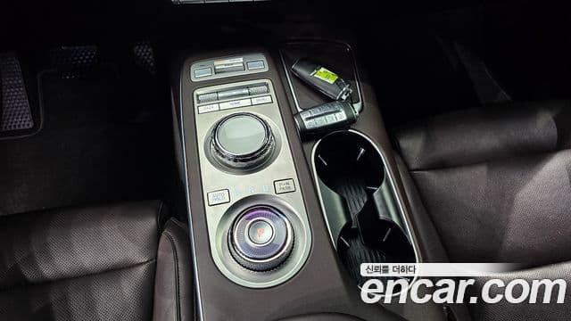 Genesis GV70, 2021 9