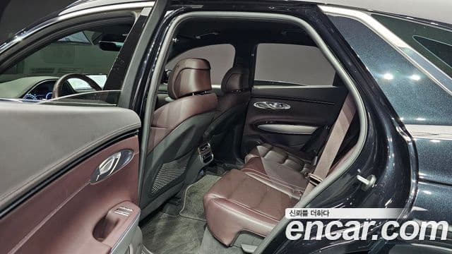 Genesis GV70, 2021 12