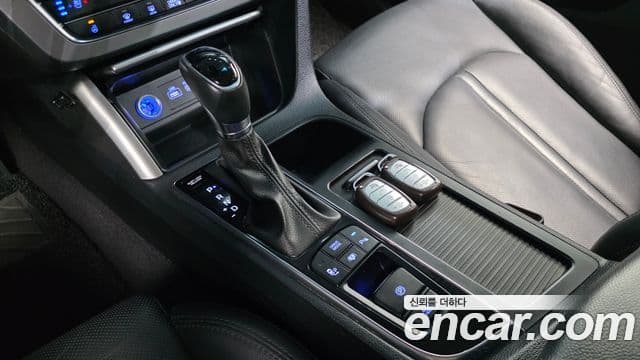 Hyundai LF Sonata гибрид Premium, 2016 9