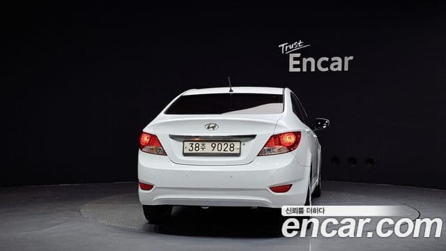 Hyundai Accent(новый кузов / новое поколение) Premier, 2012 4