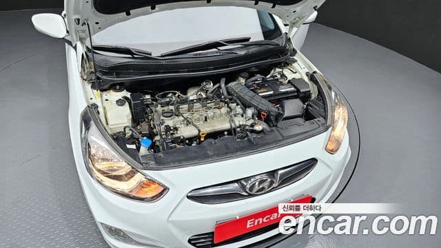 Hyundai Accent(новый кузов / новое поколение) Premier, 2012 6