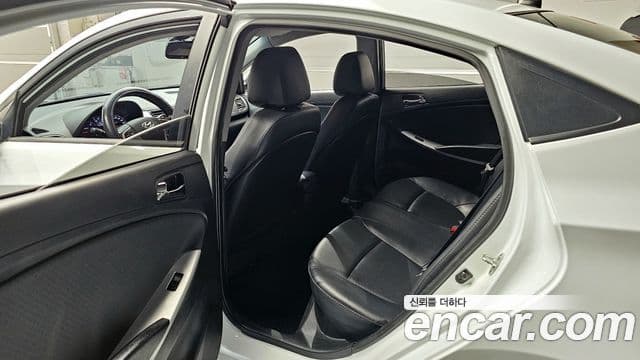 Hyundai Accent(новый кузов / новое поколение) Premier, 2012 11