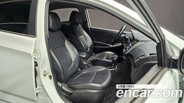 Hyundai Accent(новый кузов / новое поколение) Premier, 2012 12