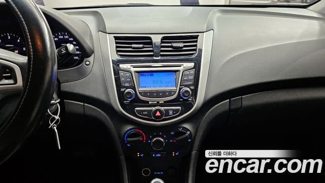 Hyundai Accent(новый кузов / новое поколение) Premier, 2012 17