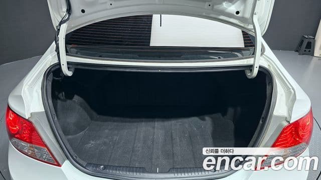 Hyundai Accent(новый кузов / новое поколение) Premier, 2012 20