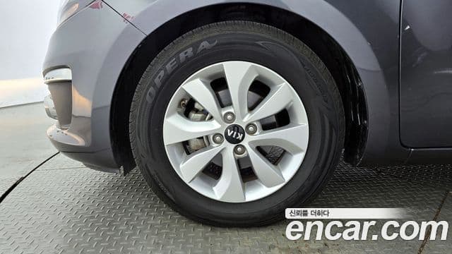 Kia The / новый New Pride Luxury, 2015 все фото