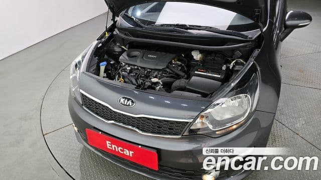 Kia The / новый New Pride Luxury, 2015 6