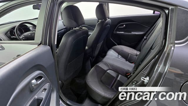 Kia The / новый New Pride Luxury, 2015 11