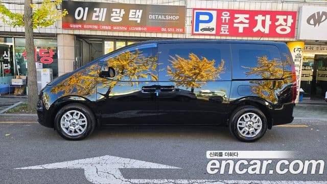 Hyundai Staria Modern, 2025 9
