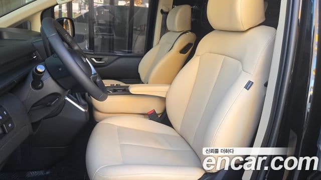 Hyundai Staria Modern, 2025 12