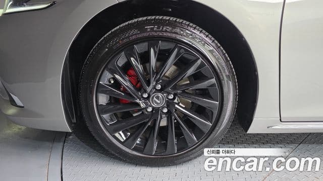 Lexus ES300h 7세대 Executive, 2026 все фото