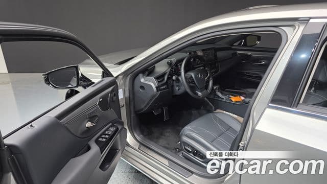 Lexus ES300h 7세대 Executive, 2026 10