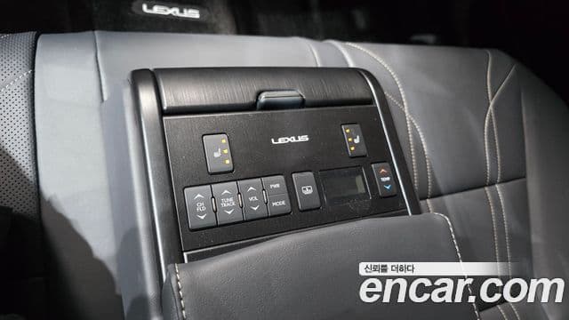Lexus ES300h 7세대 Executive, 2026 18