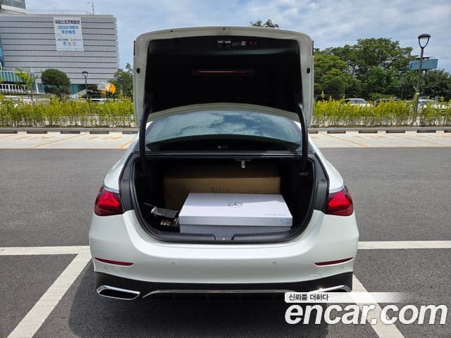 Mercedes-Benz E-класс W214 AMG Line, 2025 6