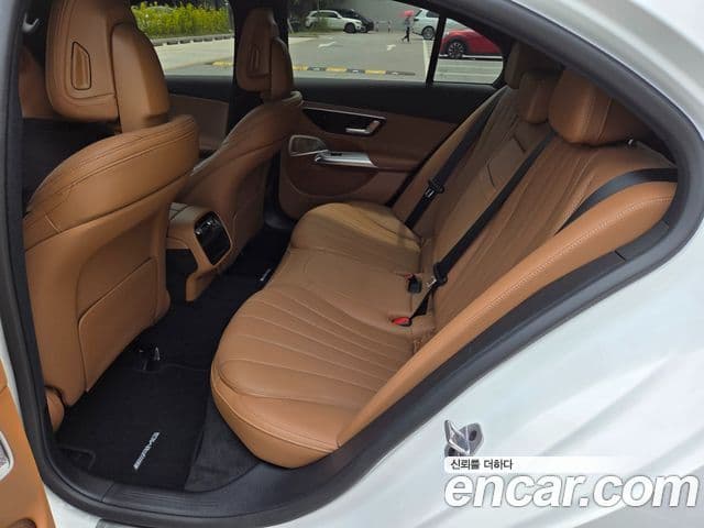 Mercedes-Benz E-класс W214 AMG Line, 2025 9