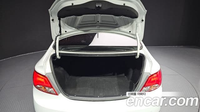 Hyundai Accent(новый кузов / новое поколение) Modern, 2016 20