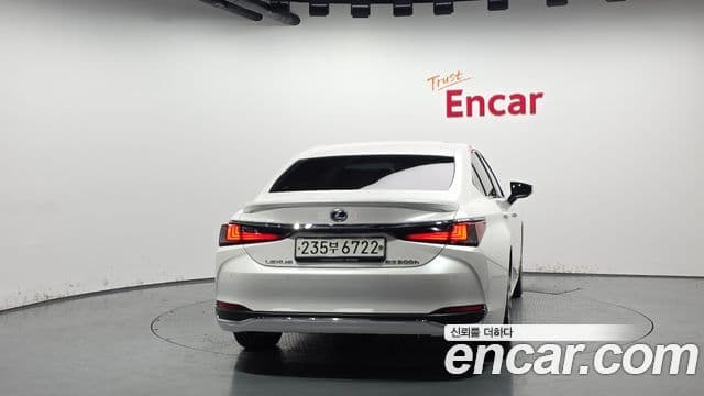 Lexus ES300h 7세대 Luxury Plus, 2020 4
