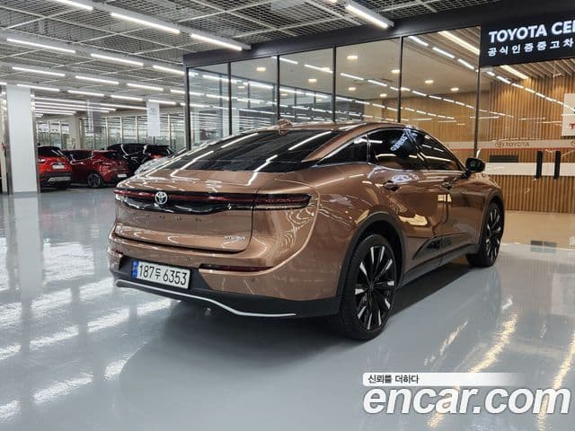 Toyota 크라운 кроссовер 2.4 4WD Dual Boost гибрид, 2023 2