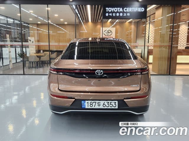 Toyota 크라운 кроссовер 2.4 4WD Dual Boost гибрид, 2023 4