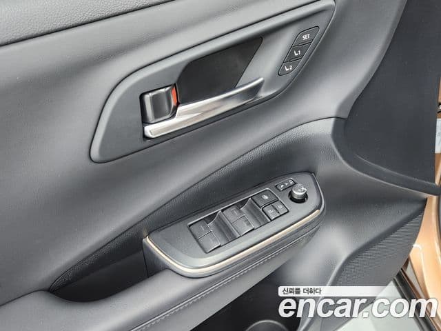 Toyota 크라운 кроссовер 2.4 4WD Dual Boost гибрид, 2023 12