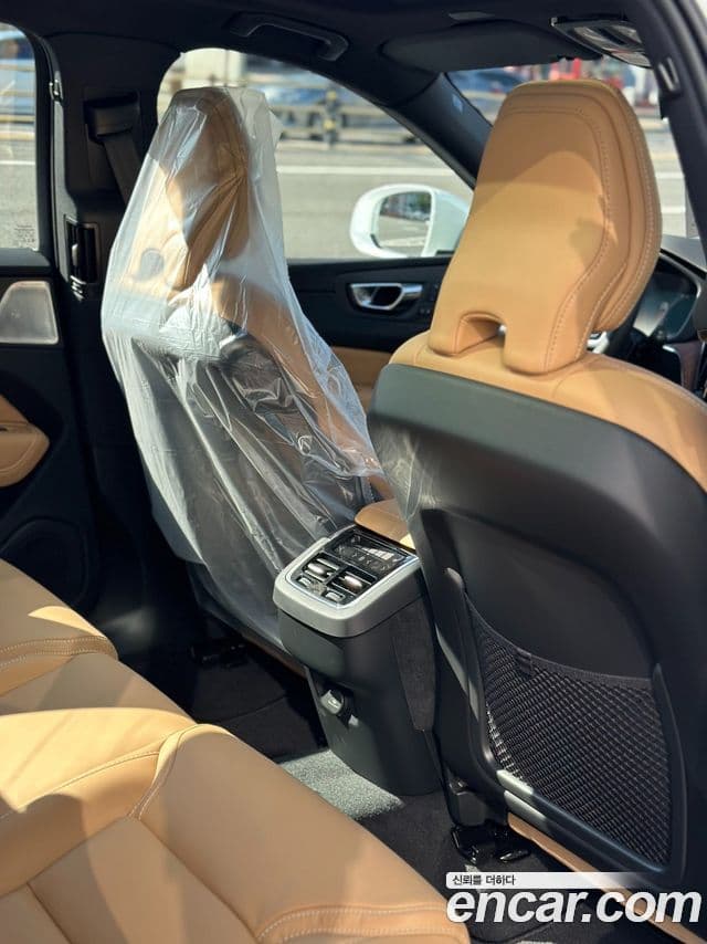 Volvo XC60 2세대 B6 Ultra Bright, 2025 7