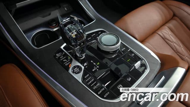 BMW X7 (G07) xDrive 40i Design Pure Excellence 6인승, 2022 9