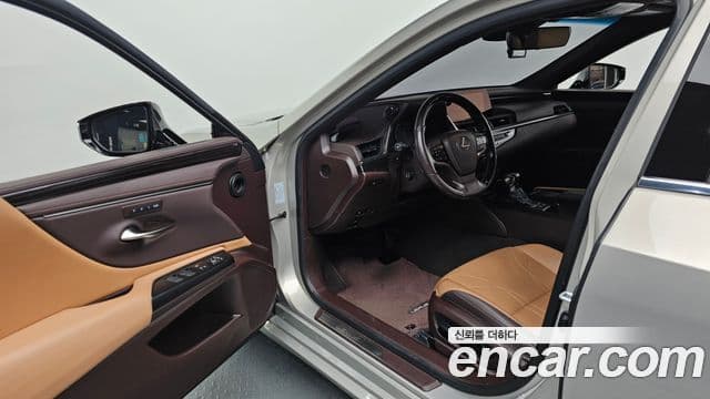 Lexus ES300h 7세대 Luxury Plus, 2019 10