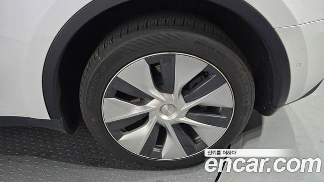 Tesla модель Y Long Range AWD, 2022 все фото