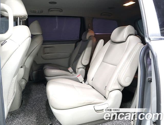 Kia All New Carnival Luxury, 2016 10